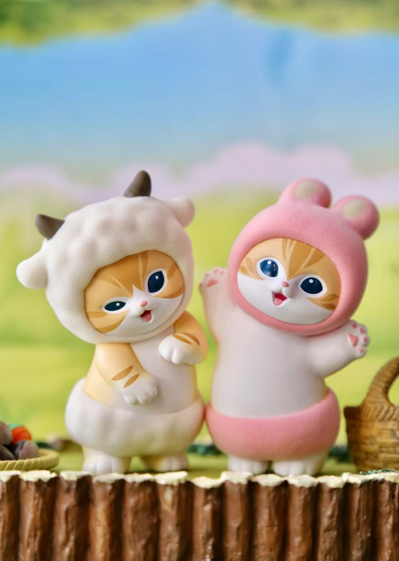 Mofusand Fluffy Party Surprise Box Figure