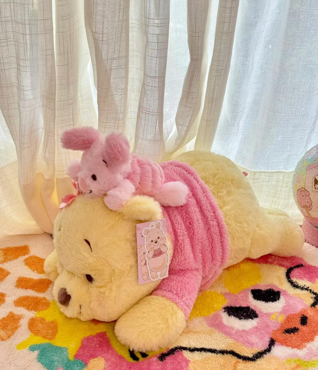 Disney Cherry Blossom Series Pooh Pose Figure